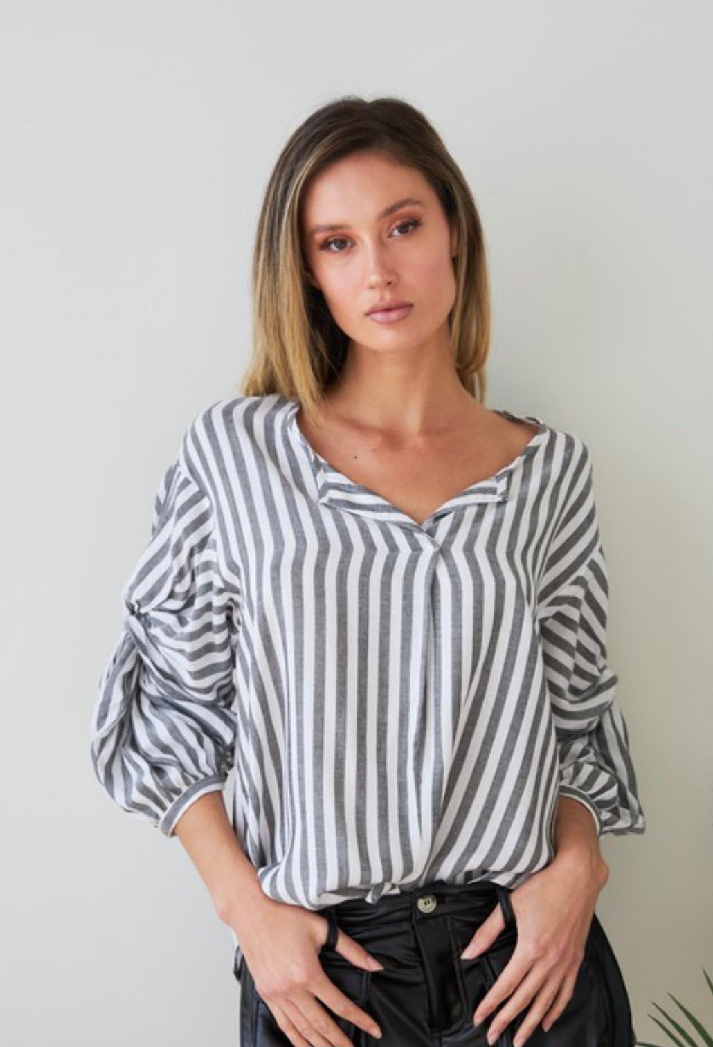 Twist Ruched Sleeves Blouse